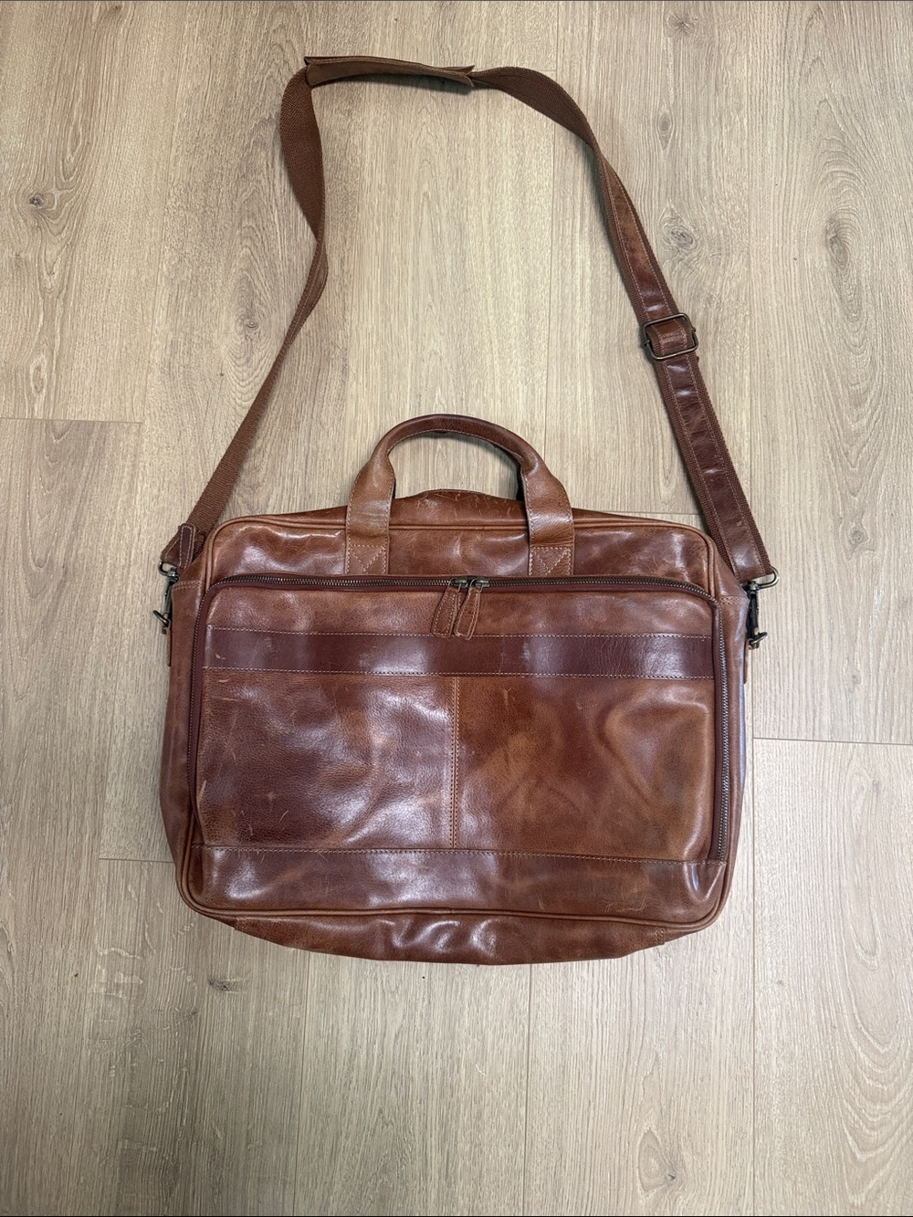 Leather Briefcase 18” Messenger Bag in Brown